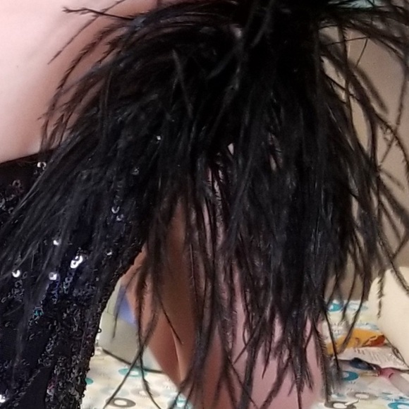 Ava Presley Gown —> color: black - Picture 2 of 3